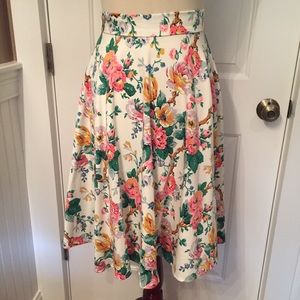 MOON BRAND SKIRT FULL WHITE MULTI COLOR FLORAL COTTAGECORE Size SMALL